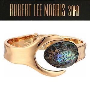 NWT Gorgeous Robert Lee Morris SOHO Abalone
Sculptural Hinged Gold Bracelet